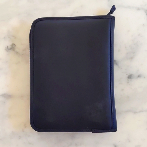 NWOT. Vintage Cambridge Leather At-A-Glance Organizer/Planner w/Zippered Closure - Picture 2 of 9